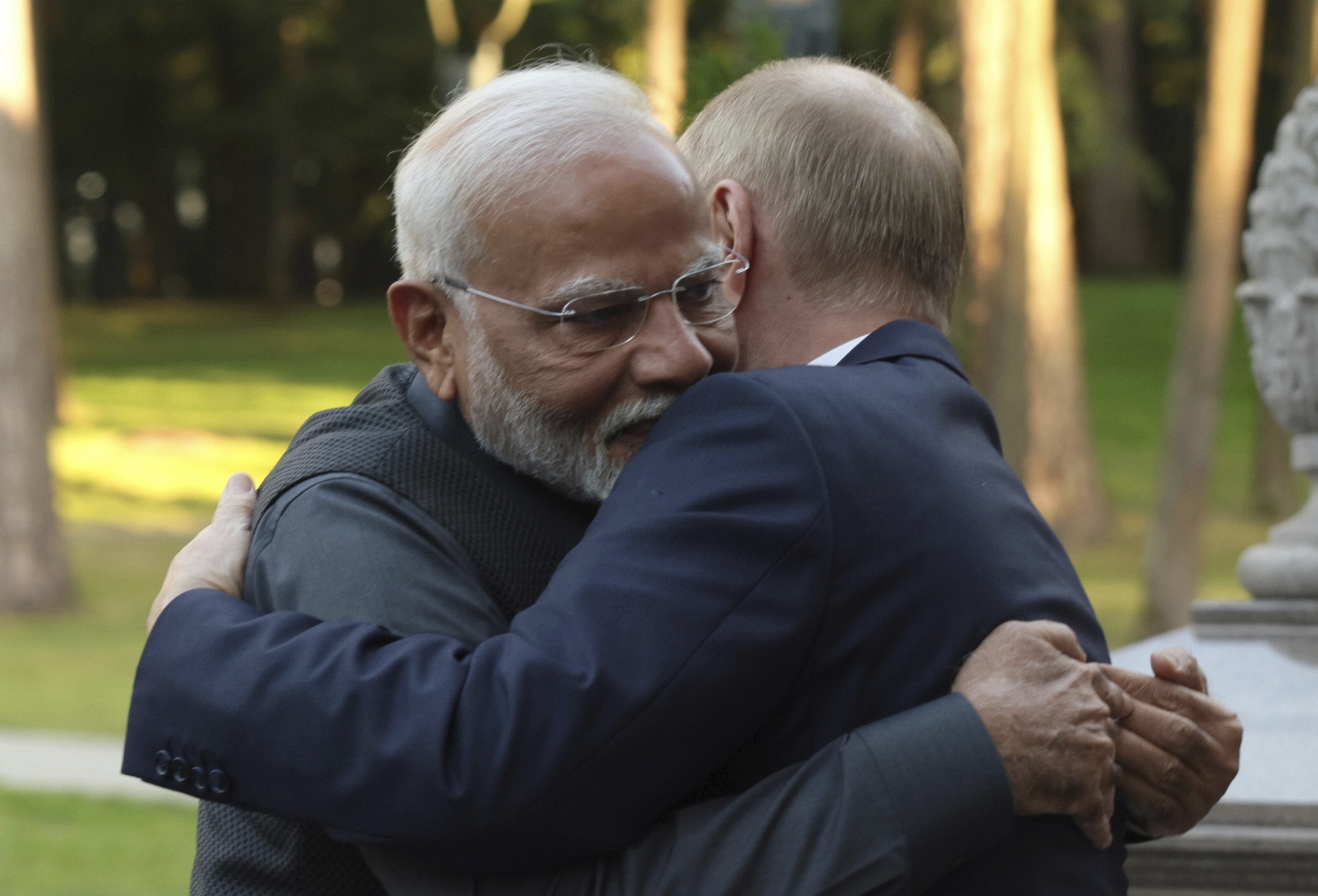 https://salarnews.in/public/uploads/images/newsimages/maannewsimage09072024_154510_modi putin.jpg